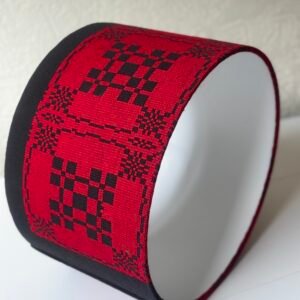 Rankų darbo šviestuvo gaubtas