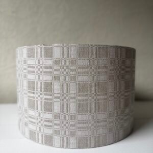 Rankų darbo šviestuvo gaubtas